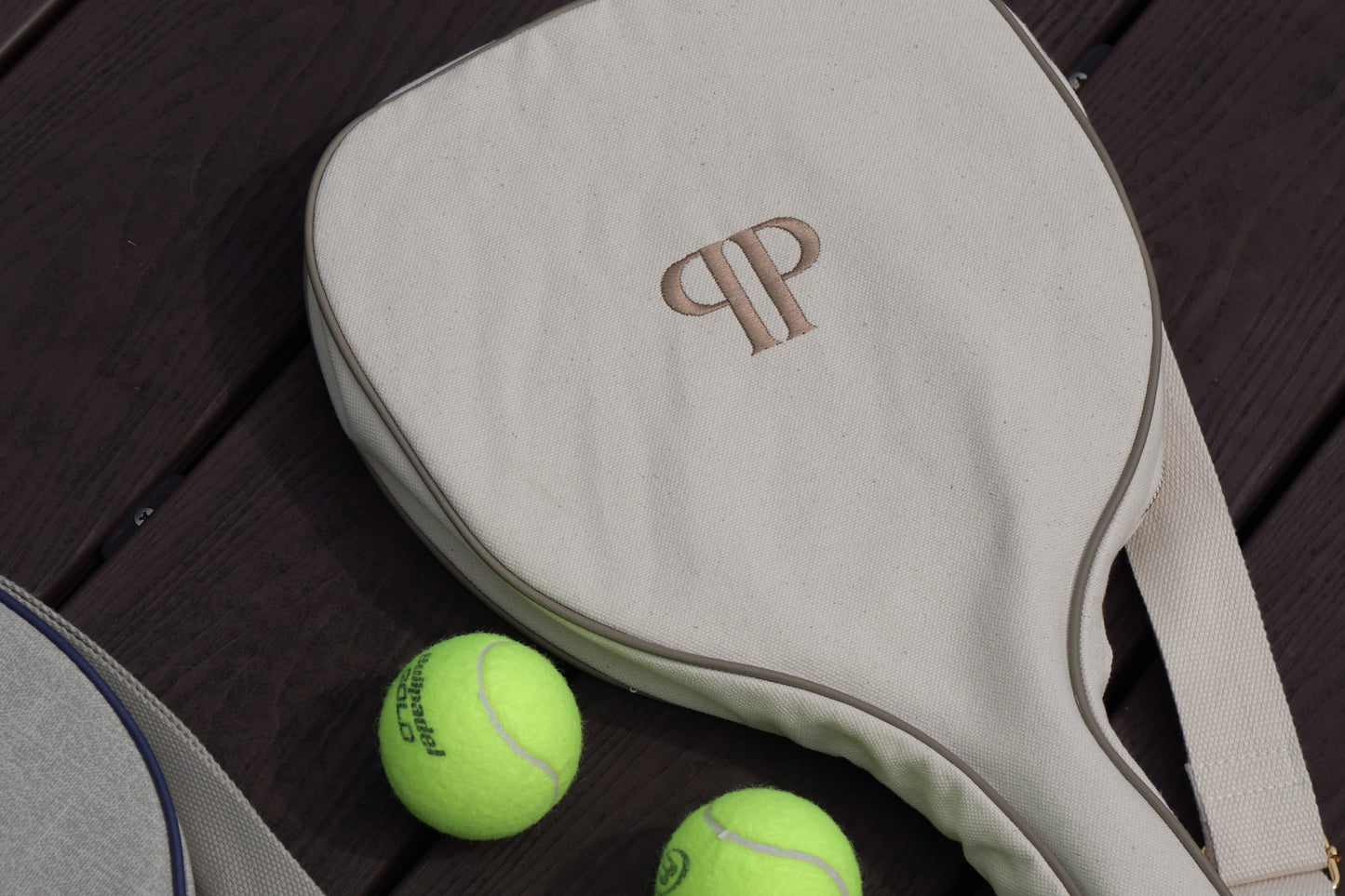 ESSENCE Carrying Bag